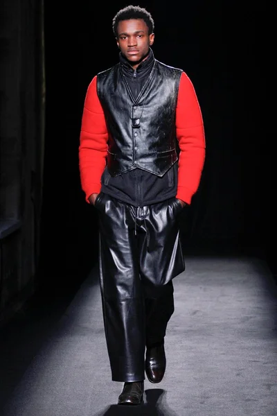 Look 14